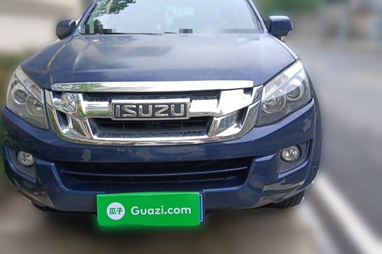 Used Isuzu D-MAX 2020 2.5T Two-Wheel Drive Automatic Flagship Edition China VI Standard Extended Version JE4D25Q6A Front