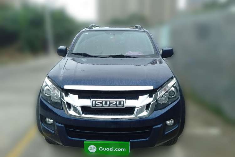 Used Isuzu D-MAX 2020 2.5T 4WD Manual Navigation Version China VI Standard Extended Length JE4D25Q6A Front