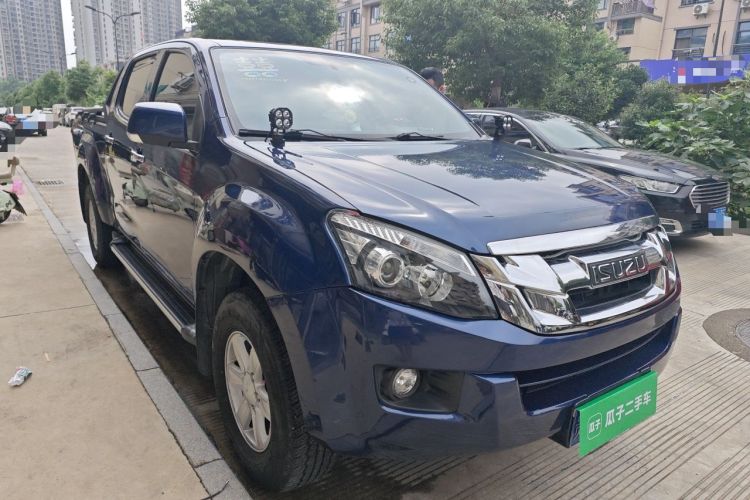 Used Isuzu D-MAX 2020 2.5T 4WD Manual Navigation Version China VI Standard Extended Length JE4D25Q6A Front Right 45 Deg