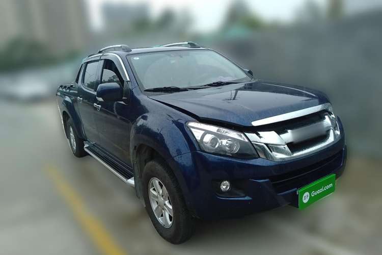 Used Isuzu D-MAX 2020 2.5T 4WD Manual Navigation Version China VI Standard Extended Length JE4D25Q6A Front Right 45 Deg