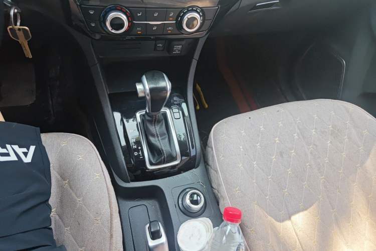 Used Isuzu D-MAX 2020 2.5T 4x4 Automatic Flagship Edition China VI Standard Extended Version JE4D25Q6A Gear Lever