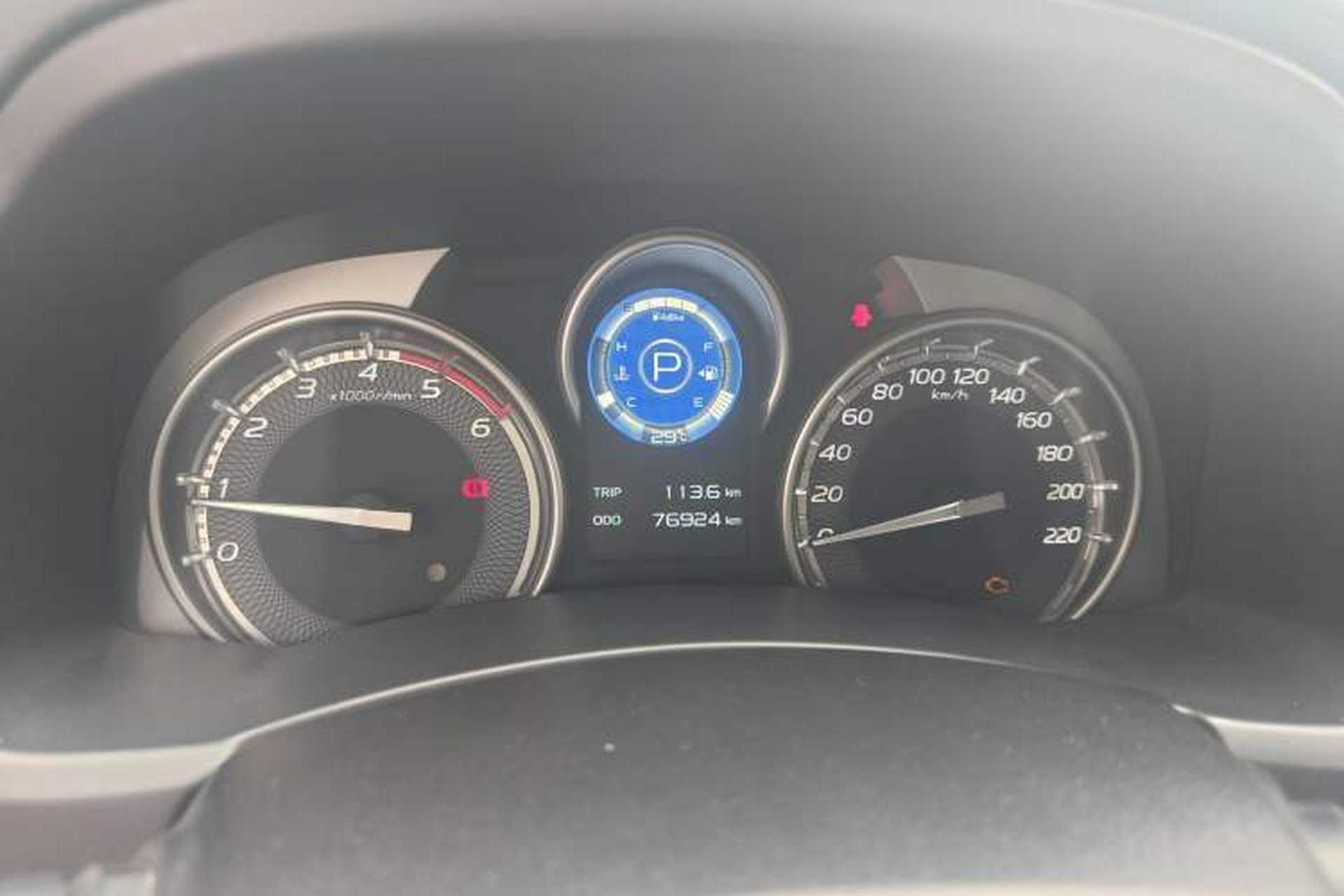 Used Isuzu D-MAX 2020 1.9T Automatic 4x4 Diesel Global HuanDong Luxury RZ4E Instrument Cluster