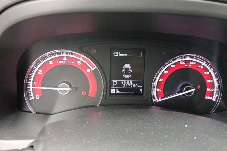 Used Isuzu D-MAX 2020 2.5T Two-Wheel Drive Automatic Flagship Edition China VI Standard Extended Version JE4D25Q6A Instrument Cluster