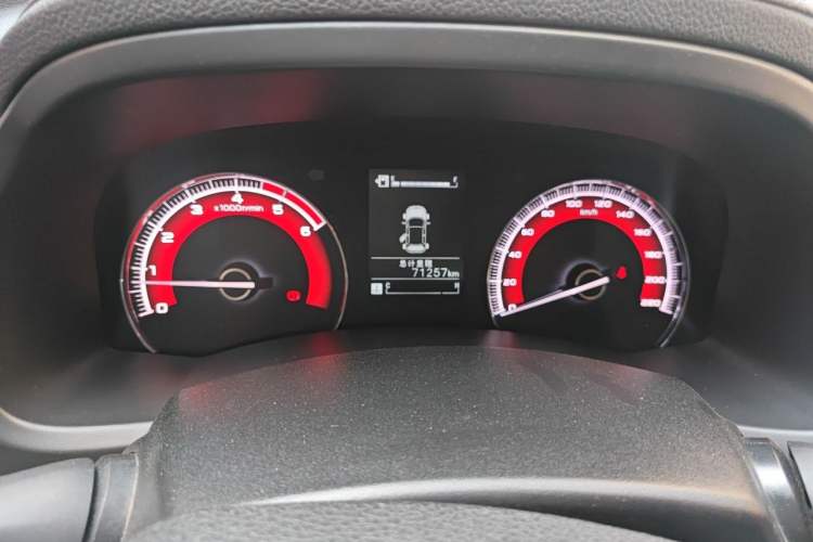 Used Isuzu D-MAX 2020 2.5T Two-Wheel Drive Manual Flagship Version China VI Emission Standard JE4D25Q6A Instrument Cluster