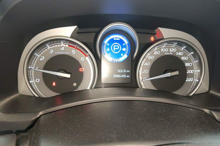 Used Isuzu D-MAX 2020 1.9T 4x4 Automatic Comfort Edition China VI Standard RZ4E Hi-Power Instrument Cluster