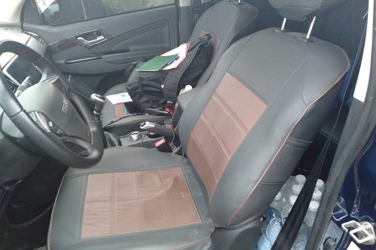 Used Isuzu D-MAX 2020 2.5T 4WD Manual Navigation Version China VI Standard Extended Length JE4D25Q6A Left Front Seat