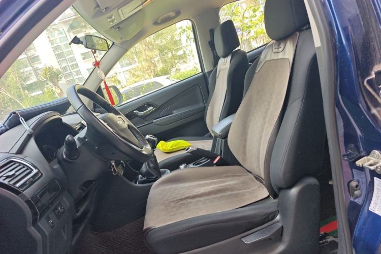 Used Isuzu D-MAX 2020 2.5T 4WD Manual Navigation Version China VI Standard Extended Length JE4D25Q6A Left Front Seat