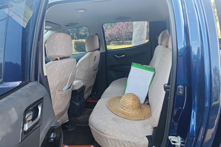 Used Isuzu D-MAX 2020 2.5T 4x4 Automatic Flagship Edition China VI Standard Extended Version JE4D25Q6A Left Rear Seat