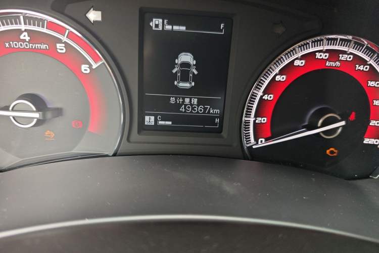 Used Isuzu D-MAX 2020 2.5T 4WD Manual Navigation Version China VI Standard Extended Length JE4D25Q6A Odometer Close Up