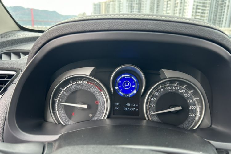 Used Isuzu D-MAX 2020 1.9T Automatic 4x4 Diesel Global HuanDong Luxury RZ4E Odometer Close Up