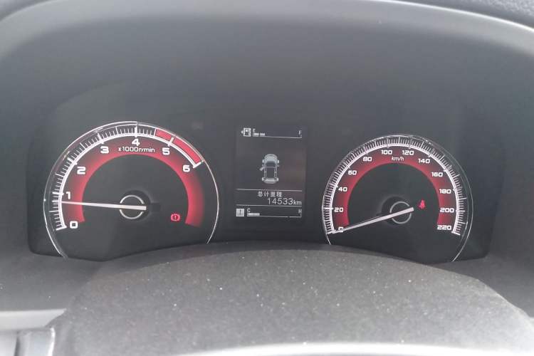 Used Isuzu D-MAX 2020 2.5T 4WD Manual Navigation Version China VI Standard Extended Length JE4D25Q6A Odometer Close Up