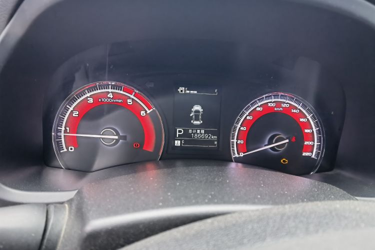 Used Isuzu D-MAX 2020 2.5T 4x4 Automatic Flagship Edition China VI JE4D25Q6A Odometer Close Up