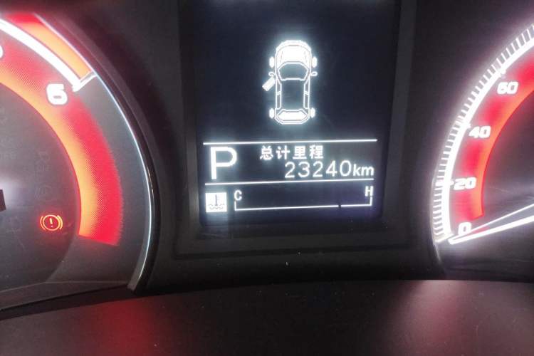 Used Isuzu D-MAX 2020 2.5T Two-Wheel Drive Automatic Navigation Version China VI Emission Standard Extended Length JE4D25Q6A Odometer Close Up