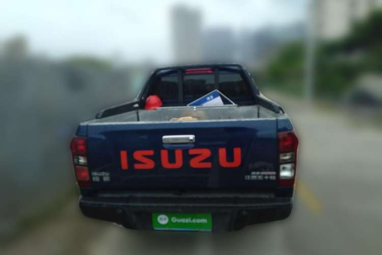 Used Isuzu D-MAX 2020 2.5T 4WD Manual Navigation Version China VI Standard Extended Length JE4D25Q6A Rear