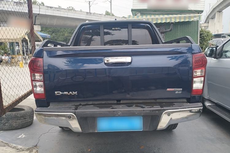 Used Isuzu D-MAX 2020 1.9T 4x4 Automatic Luxury Edition China VI Standard RZ4E Hi-Power Rear