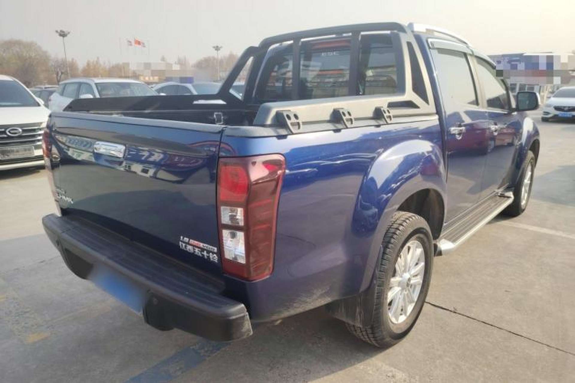 Used Isuzu D-MAX 2020 1.9T Two-Wheel Drive Automatic Comfort Edition China VI Standard RZ4E Hi-Power Rear Right 45 Deg
