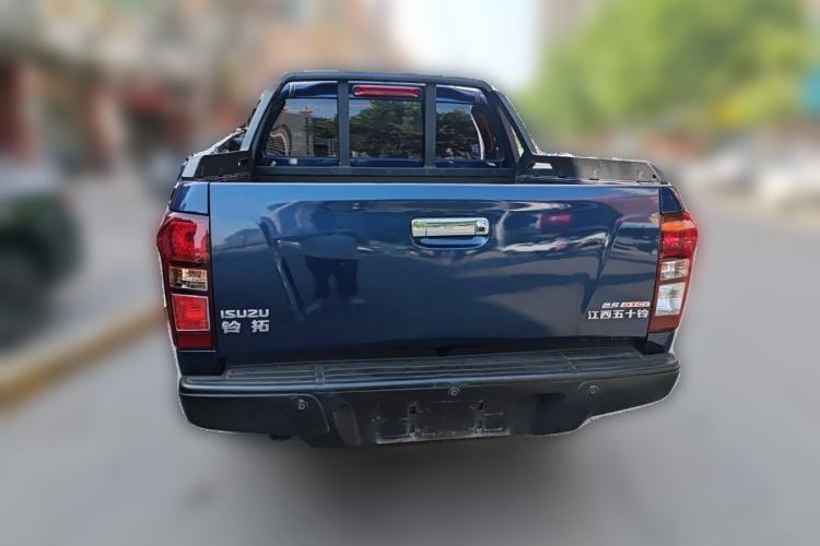 Used Isuzu D-MAX 2020 2.5T Two-Wheel Drive Manual Flagship Version China VI Emission Standard JE4D25Q6A Rear