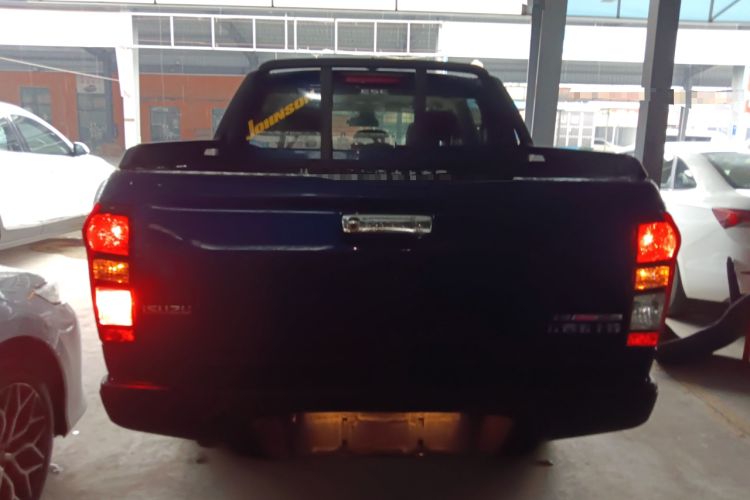 Used Isuzu D-MAX 2020 1.9T 4x4 Automatic Comfort Edition China VI Standard RZ4E Hi-Power Rear