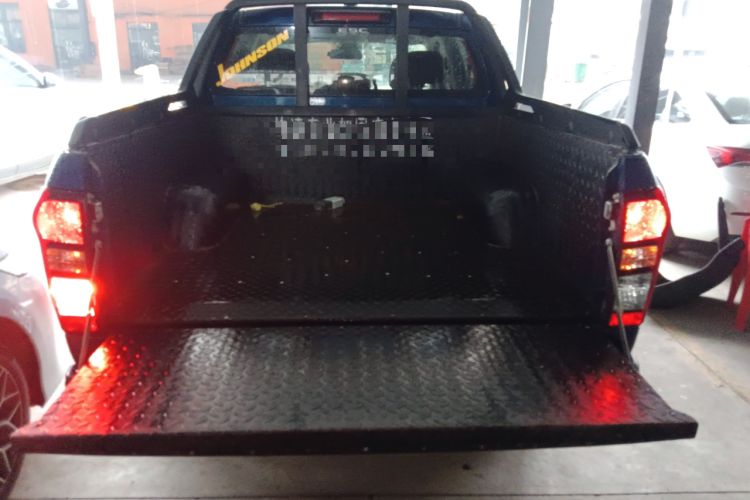 Used Isuzu D-MAX 2020 1.9T 4x4 Automatic Comfort Edition China VI Standard RZ4E Hi-Power Trunk