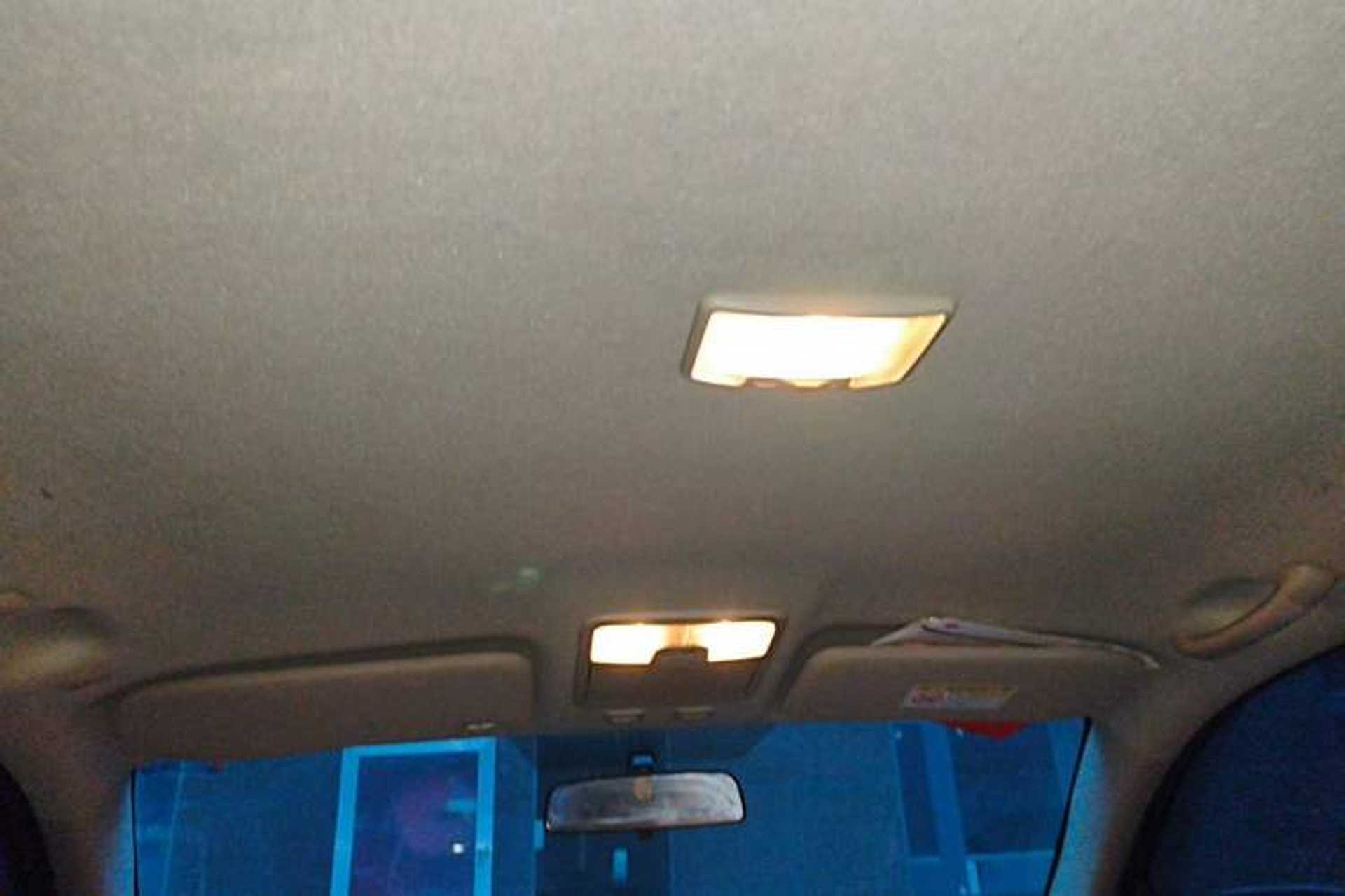 Used Isuzu D-MAX 2020 2.5T Two-Wheel Drive Manual Navigation Version China VI Standard Extended Length JE4D25Q6A Headliner