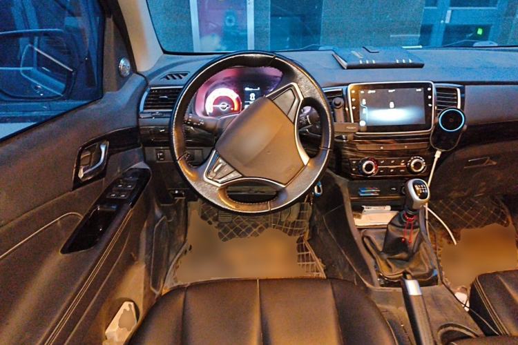 Used Isuzu D-MAX 2020 2.5T Two-Wheel Drive Manual Navigation Version China VI Standard Extended Length JE4D25Q6A Steering Wheel