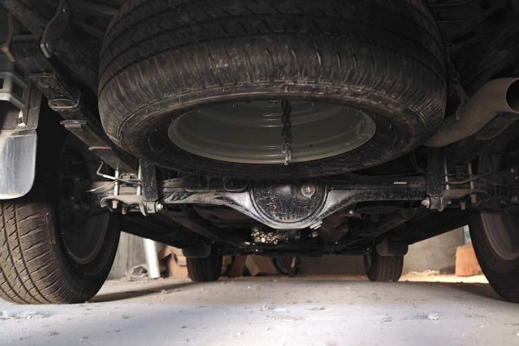 Used Isuzu D-MAX 2020 1.9T 4x4 Manual Comfort Version China VI Standard RZ4E Hi-Power Chassis Rear
