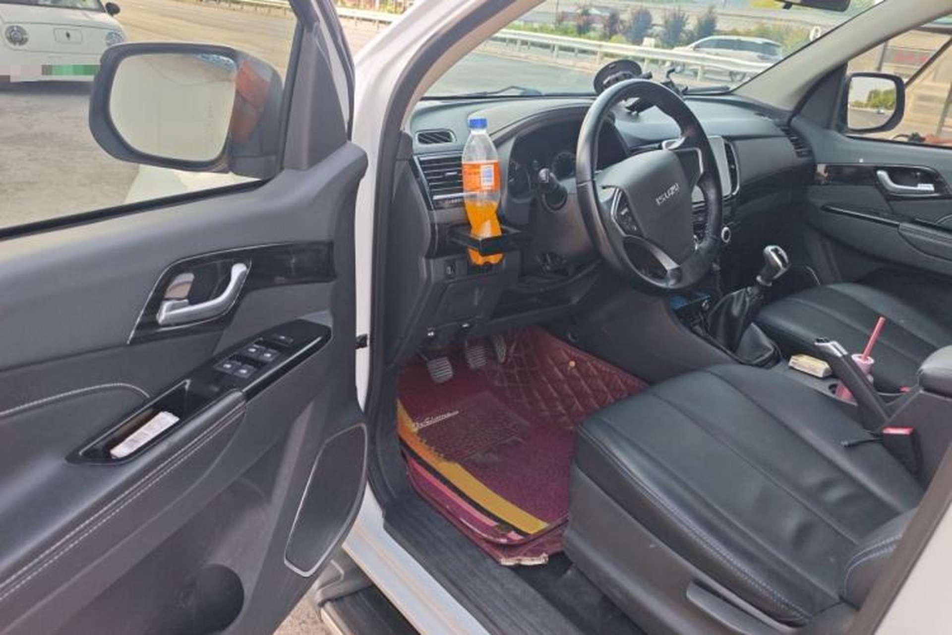 Used Isuzu D-MAX 2020 2.5T Two-Wheel Drive Manual Flagship Version China VI Emission Standard Extended Length JE4D25Q6A Driver Seat