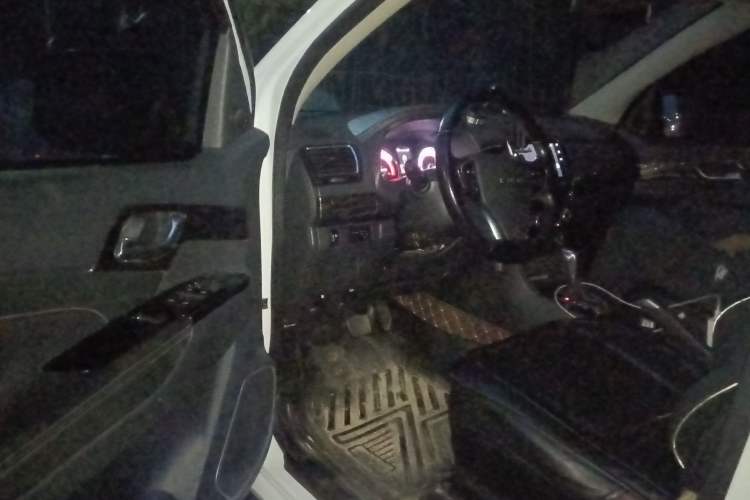 Used Isuzu D-MAX 2020 2.5T 4x4 Automatic Flagship Edition China VI JE4D25Q6A Driver Seat