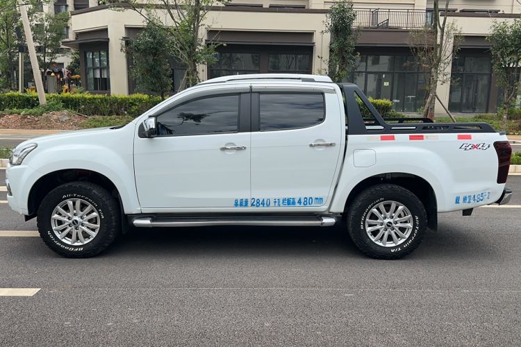 Used Isuzu D-MAX 2020 1.9T 4x4 Automatic Luxury Edition China VI Standard RZ4E Hi-Power Exterior 5