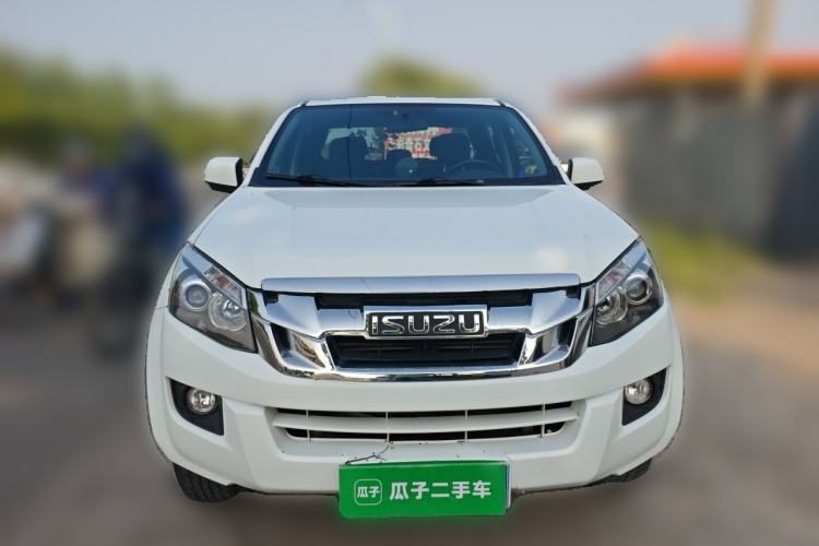 Used Isuzu D-MAX 2020 2.5T Two-Wheel Drive Manual Flagship Version China VI Emission Standard Extended Length JE4D25Q6A Front