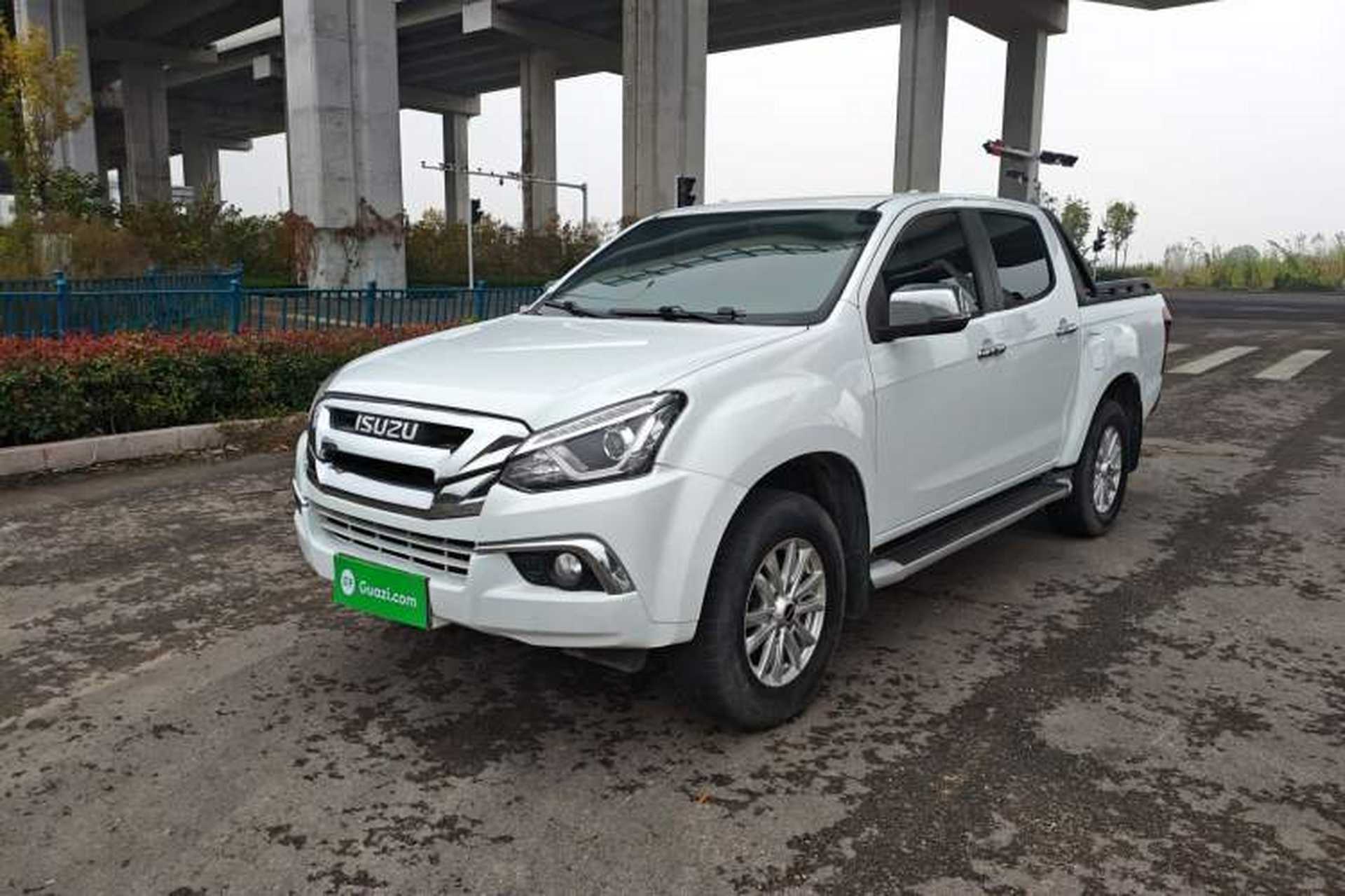 Used Isuzu D-MAX 2020 1.9T Two-Wheel Drive Automatic Comfort Edition China VI Standard RZ4E Hi-Power Front Left 45 Deg