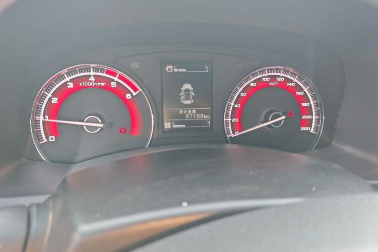 Used Isuzu D-MAX 2020 2.5T Two-Wheel Drive Manual Flagship Version China VI Emission Standard Extended Length JE4D25Q6A Instrument Cluster