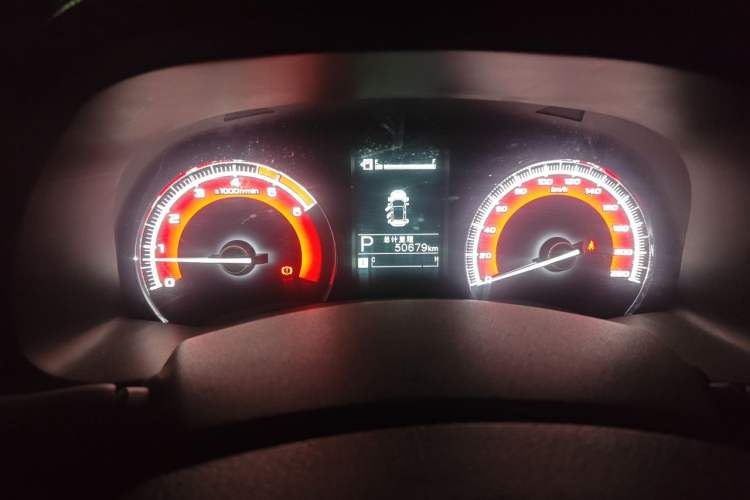 Used Isuzu D-MAX 2020 2.5T Two-Wheel Drive Automatic Flagship Edition China VI Standard Extended Version JE4D25Q6A Instrument Cluster