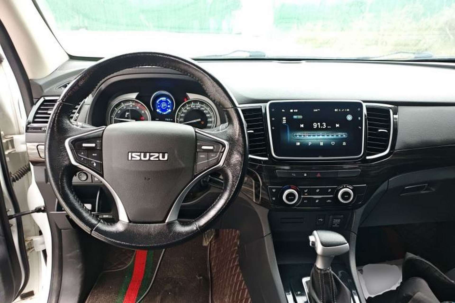 Used Isuzu D-MAX 2020 1.9T Two-Wheel Drive Automatic Comfort Edition China VI Standard RZ4E Hi-Power Interior 2
