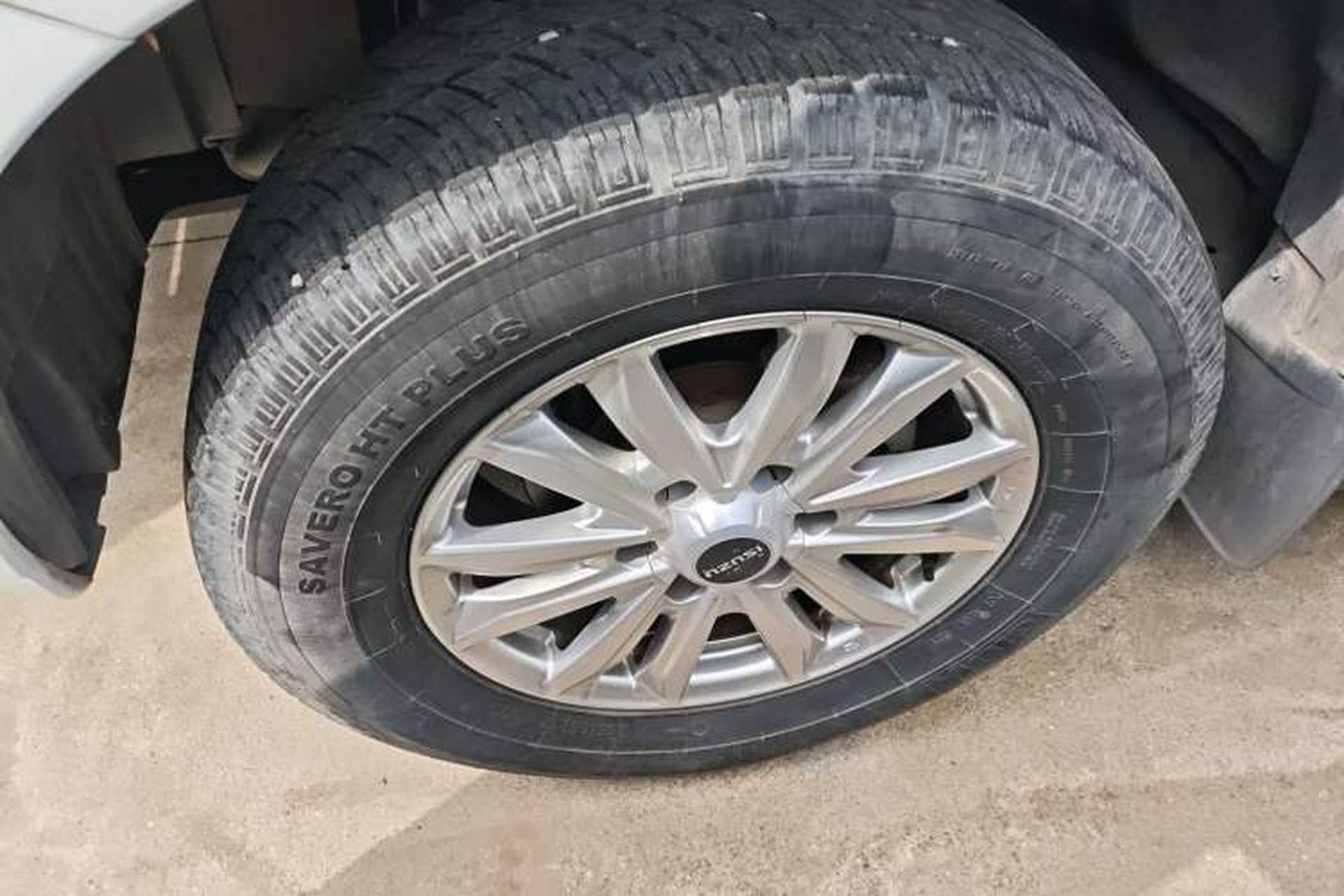 Used Isuzu D-MAX 2020 1.9T Two-Wheel Drive Automatic Comfort Edition China VI Standard RZ4E Hi-Power Left Front Wheel Hub