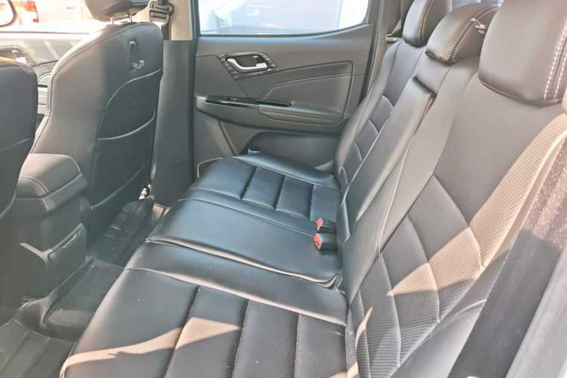 Used Isuzu D-MAX 2020 1.9T Two-Wheel Drive Automatic Comfort Edition China VI Standard RZ4E Hi-Power Left Rear Seat