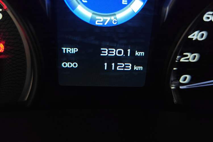 Used Isuzu D-MAX 2020 1.9T 4x4 Manual Comfort Version China VI Standard RZ4E Hi-Power Odometer Close Up