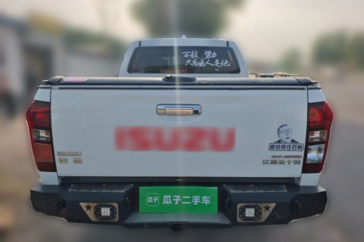 Used Isuzu D-MAX 2020 2.5T Two-Wheel Drive Manual Flagship Version China VI Emission Standard Extended Length JE4D25Q6A Rear