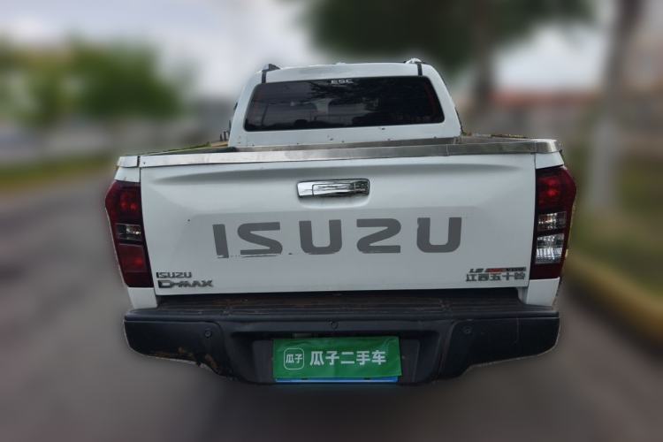 Used Isuzu D-MAX 2020 1.9T 4x4 Manual Comfort Version China VI Standard RZ4E Hi-Power Rear