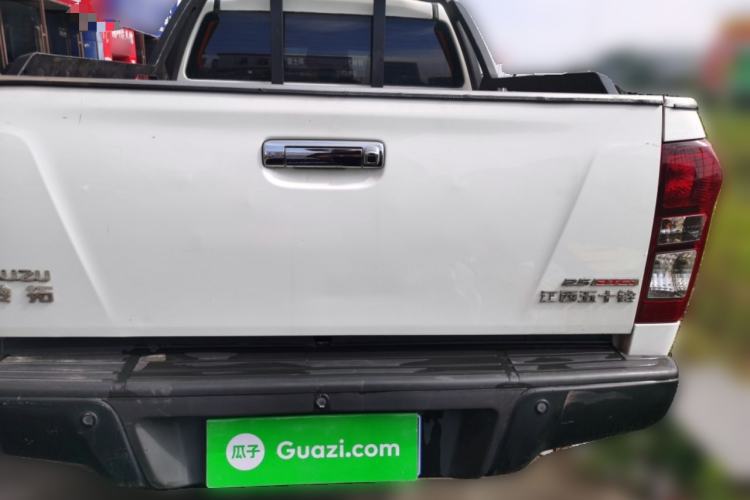 Used Isuzu D-MAX 2020 2.5T 4x4 Automatic Navigation Version China VI Standard Extended Length JE4D25Q6A Rear