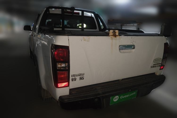 Used Isuzu D-MAX 2020 2.5T Two-Wheel Drive Automatic Flagship Edition China VI Standard Extended Version JE4D25Q6A Rear Left 45 Deg