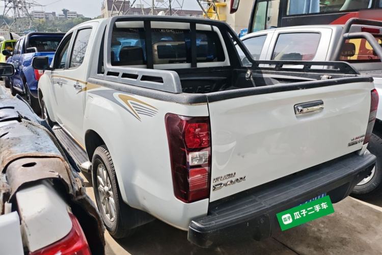Used Isuzu D-MAX 2020 1.9T Two-Wheel Drive Automatic Comfort Edition China VI Standard RZ4E Hi-Power Rear Left 45 Deg
