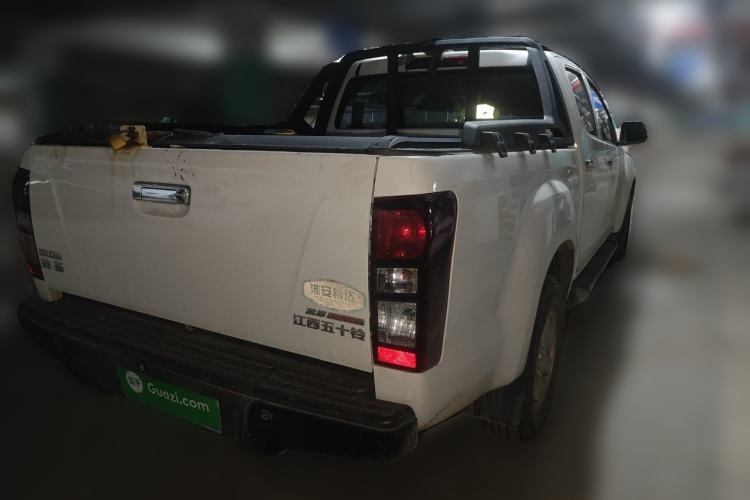 Used Isuzu D-MAX 2020 2.5T Two-Wheel Drive Automatic Flagship Edition China VI Standard Extended Version JE4D25Q6A Rear Right 45 Deg