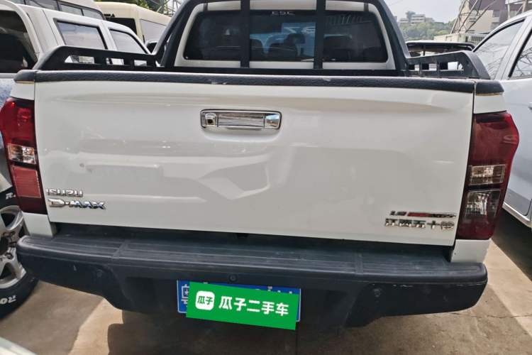 Used Isuzu D-MAX 2020 1.9T Two-Wheel Drive Automatic Comfort Edition China VI Standard RZ4E Hi-Power Rear