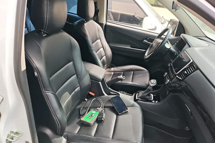 Used Isuzu D-MAX 2020 1.9T Two-Wheel Drive Automatic Comfort Edition China VI Standard RZ4E Hi-Power Right Front Seat