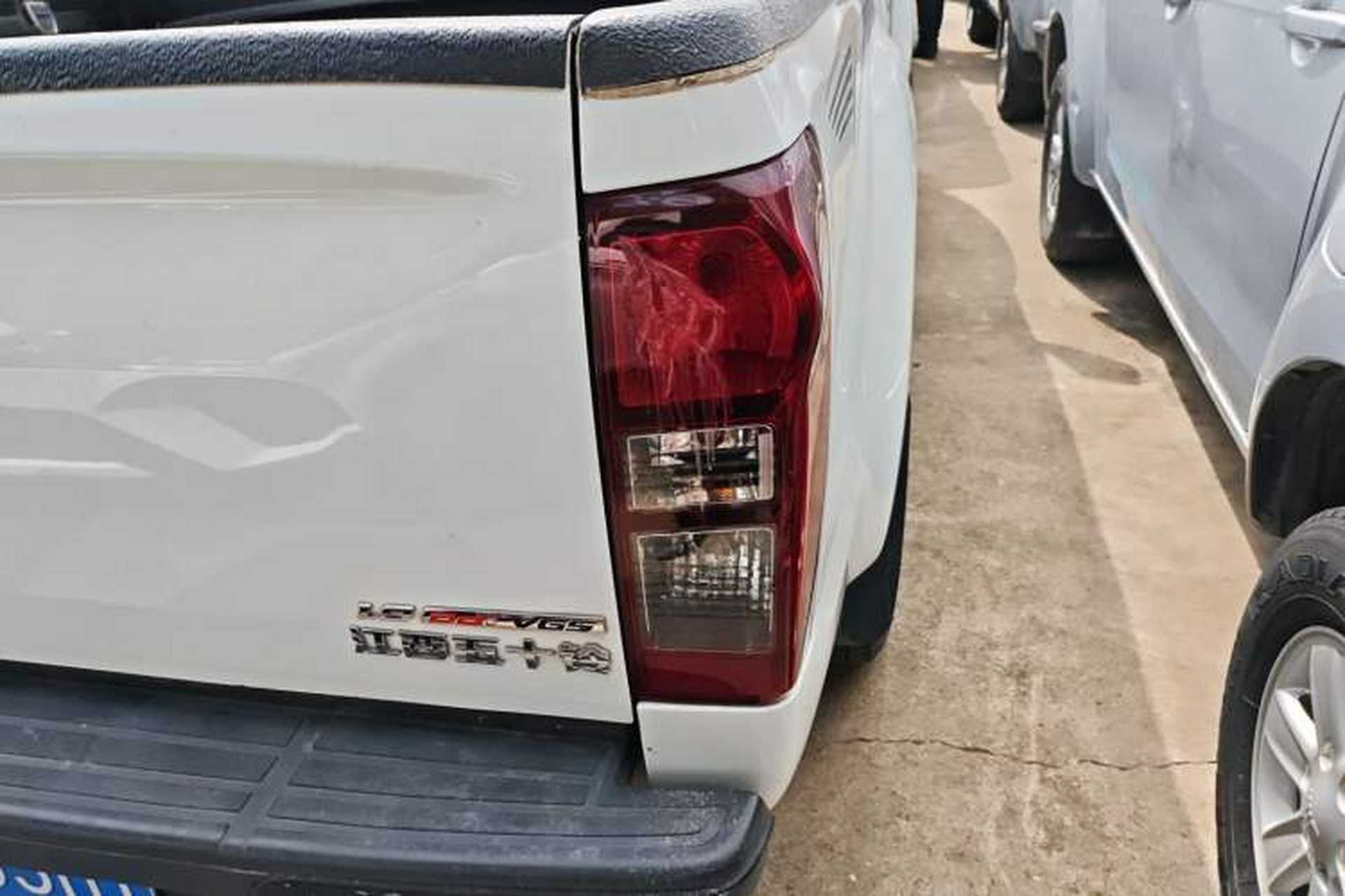 Used Isuzu D-MAX 2020 1.9T Two-Wheel Drive Automatic Comfort Edition China VI Standard RZ4E Hi-Power Right Rear Taillight