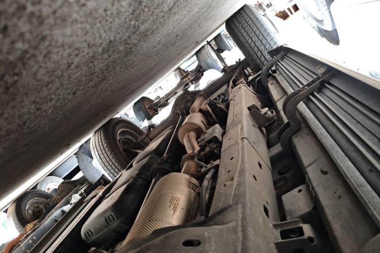 Used Isuzu D-MAX 2020 1.9T Two-Wheel Drive Automatic Comfort Edition China VI Standard RZ4E Hi-Power Right Side Sill