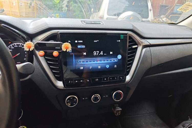 Used Isuzu D-MAX 2021 1.9T Manual Two-Wheel Drive Diesel Global Dynamic RZ4E Audio And AC Panel