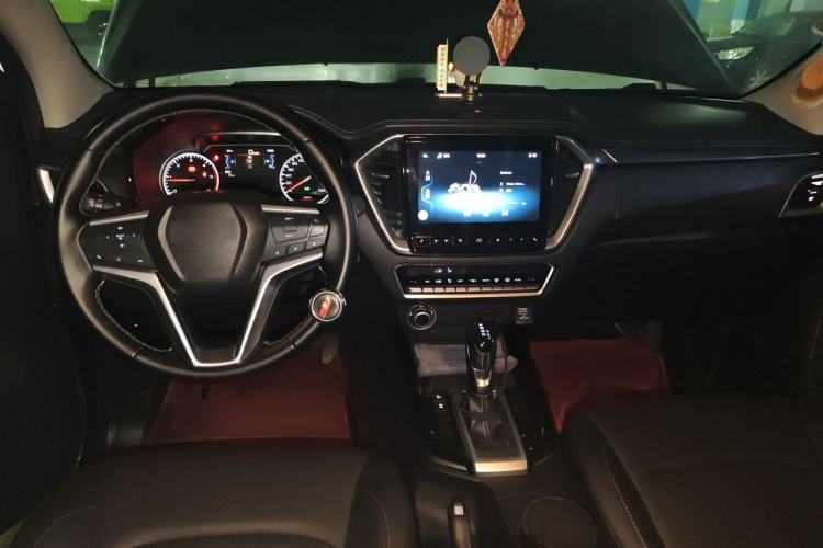 Used Isuzu D-MAX 2021 1.9T Automatic 4x4 Diesel Global Huan Dong RZ4E Center Console