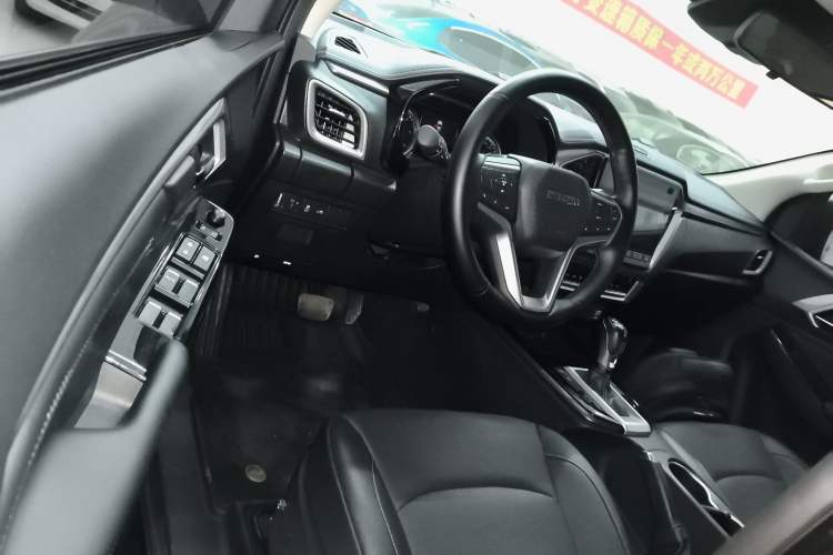 Used Isuzu D-MAX 2021 1.9T Automatic 4x4 Diesel Global Huan Dong RZ4E Driver Seat